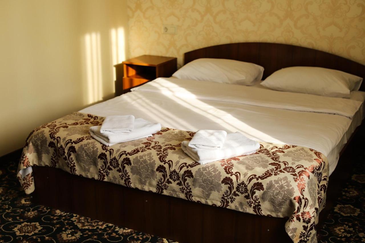 Hotel Lama 2 Kijów Zewnętrze zdjęcie