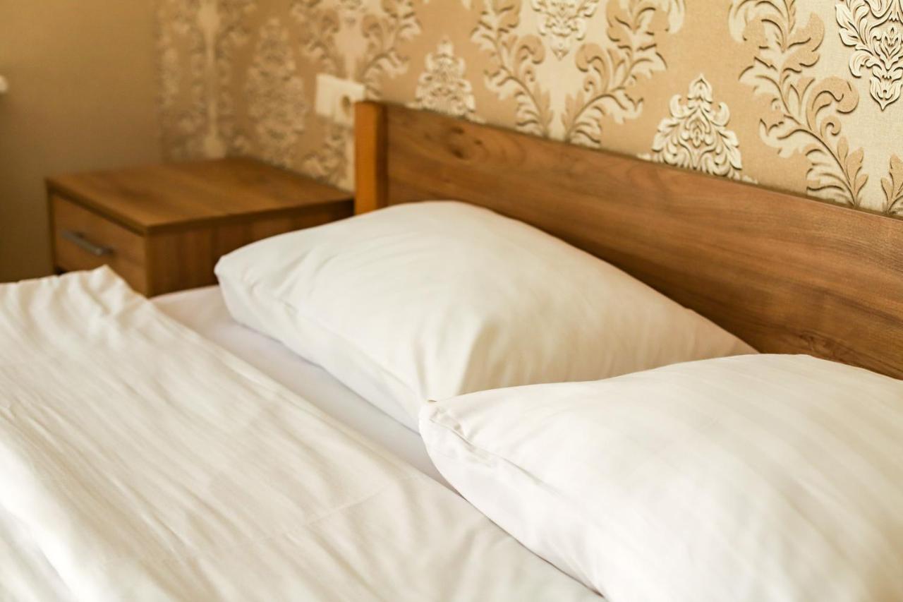 Hotel Lama 2 Kijów Zewnętrze zdjęcie