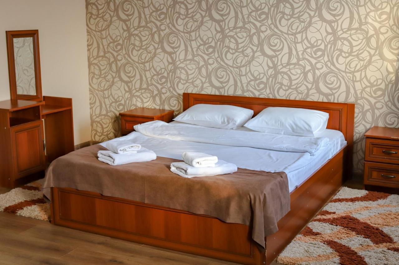 Hotel Lama 2 Kijów Zewnętrze zdjęcie