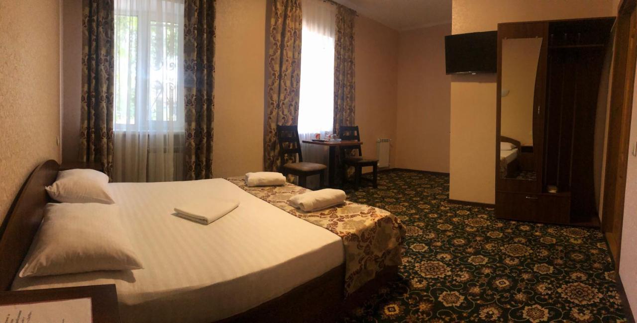 Hotel Lama 2 Kijów Zewnętrze zdjęcie