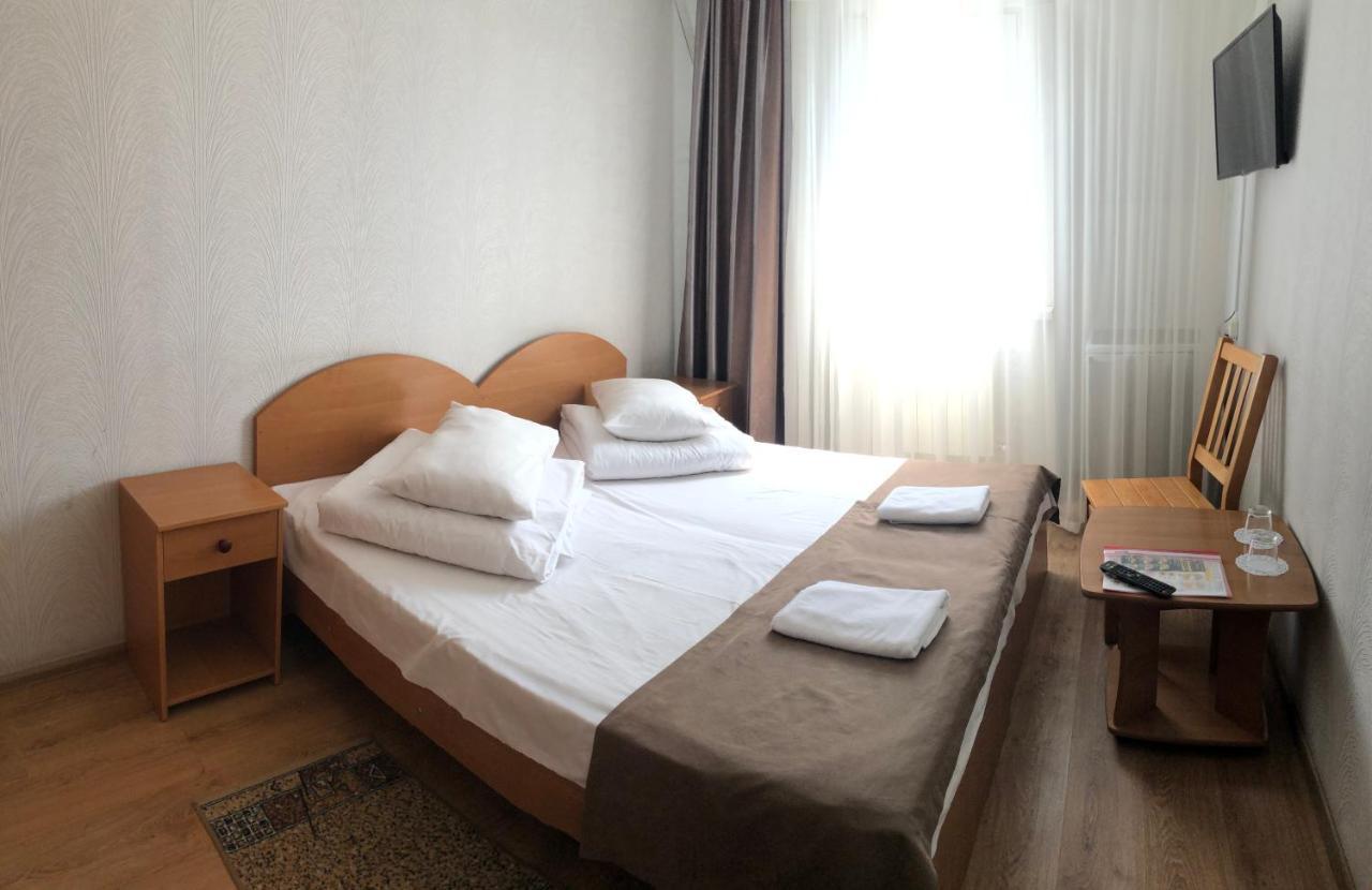 Hotel Lama 2 Kijów Zewnętrze zdjęcie