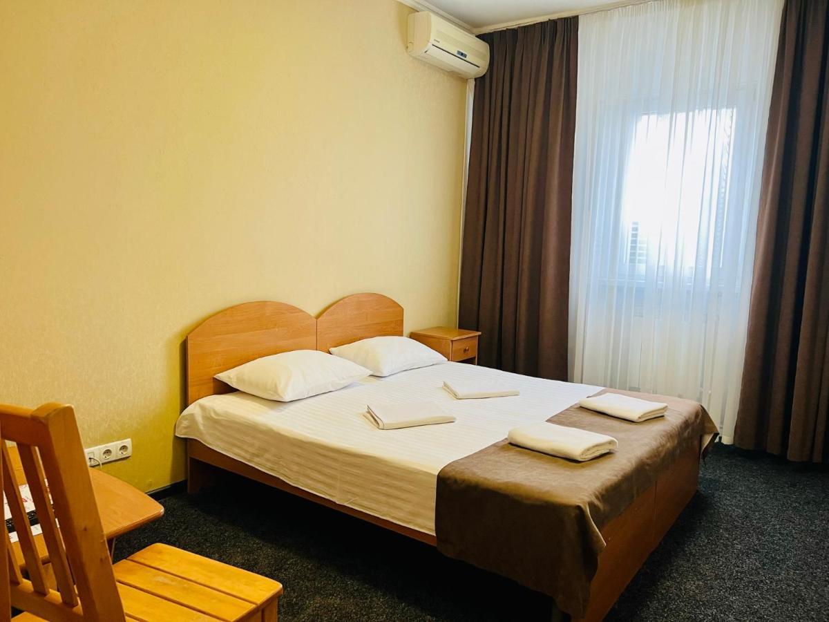 Hotel Lama 2 Kijów Zewnętrze zdjęcie