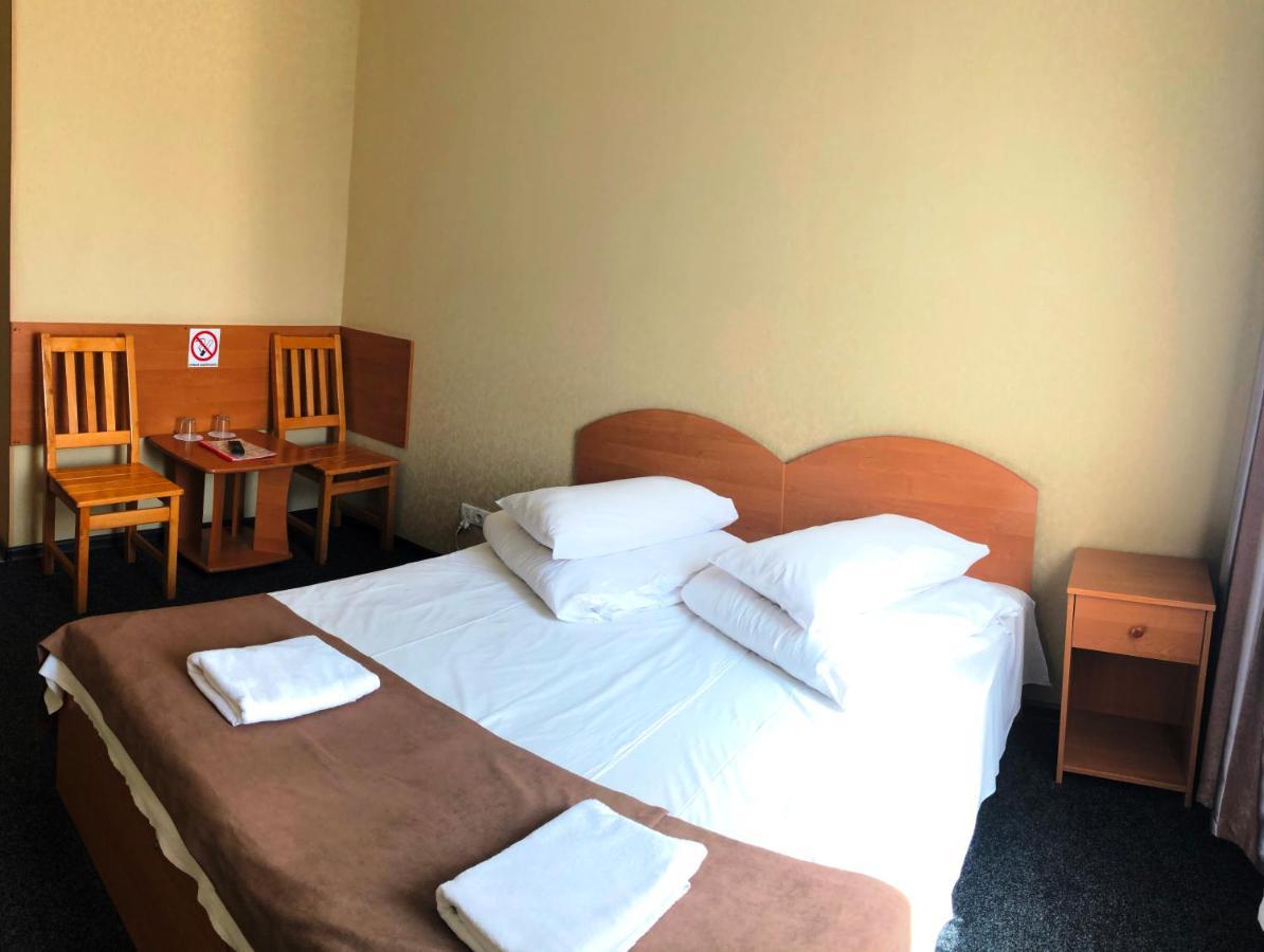 Hotel Lama 2 Kijów Zewnętrze zdjęcie