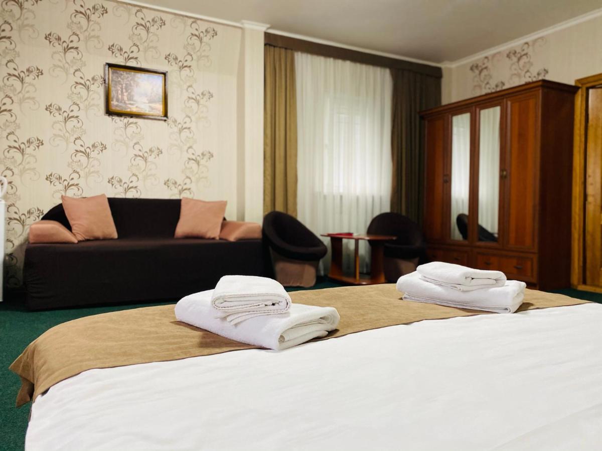 Hotel Lama 2 Kijów Zewnętrze zdjęcie