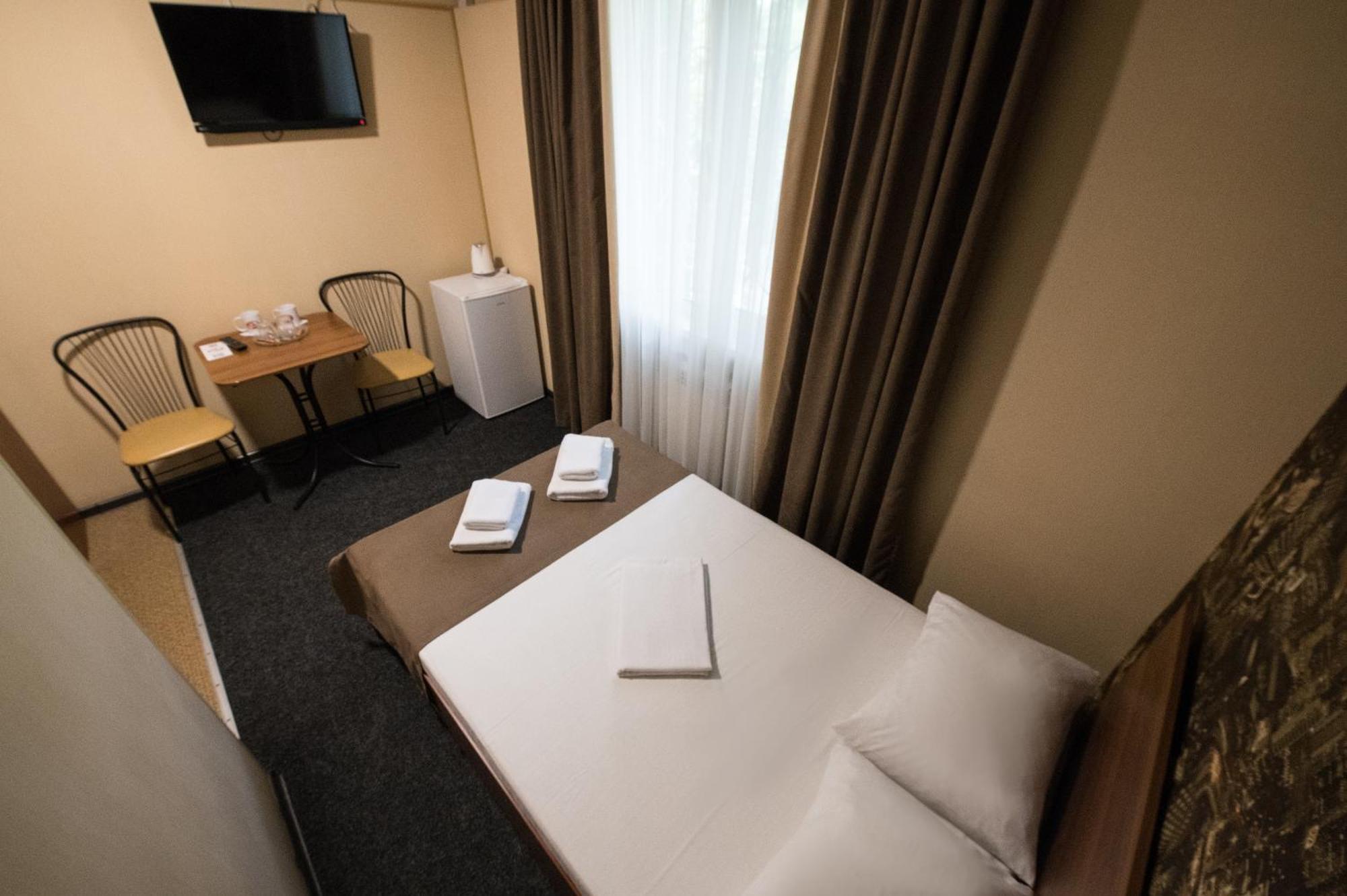 Hotel Lama 2 Kijów Zewnętrze zdjęcie