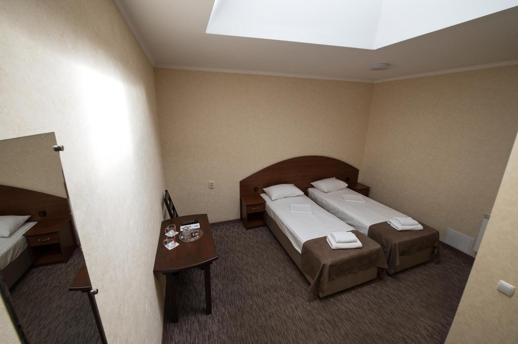 Hotel Lama 2 Kijów Zewnętrze zdjęcie