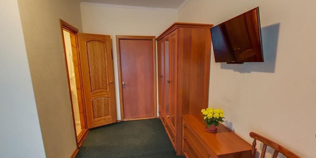 Hotel Lama 2 Kijów Zewnętrze zdjęcie