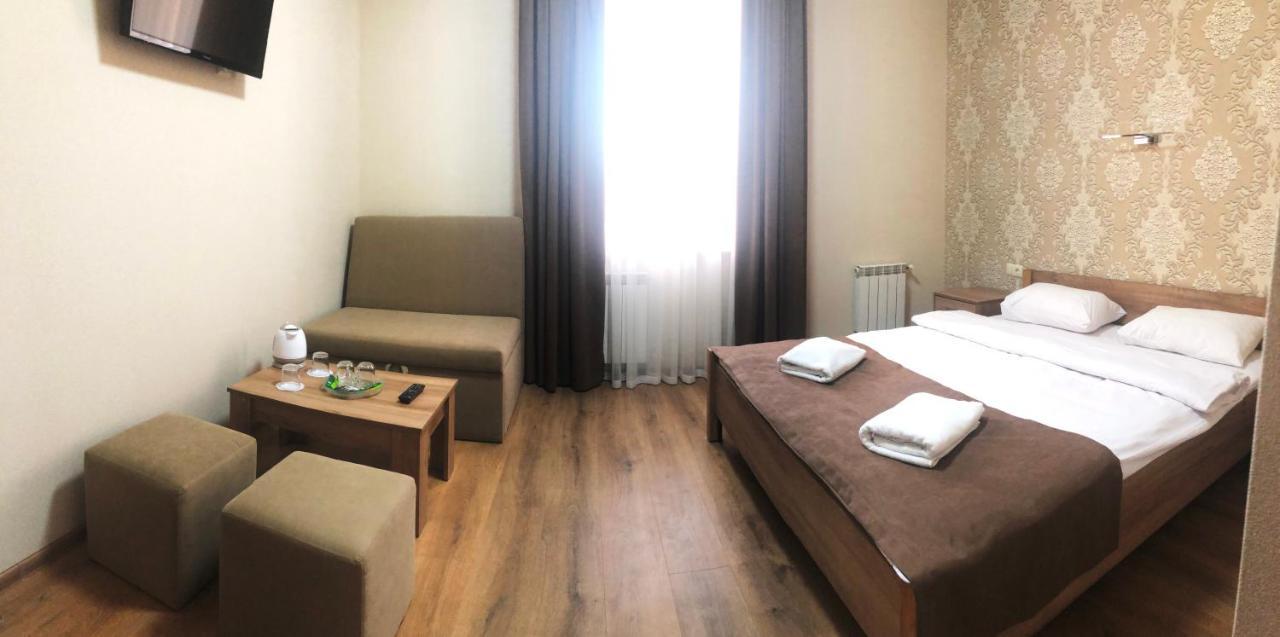 Hotel Lama 2 Kijów Zewnętrze zdjęcie